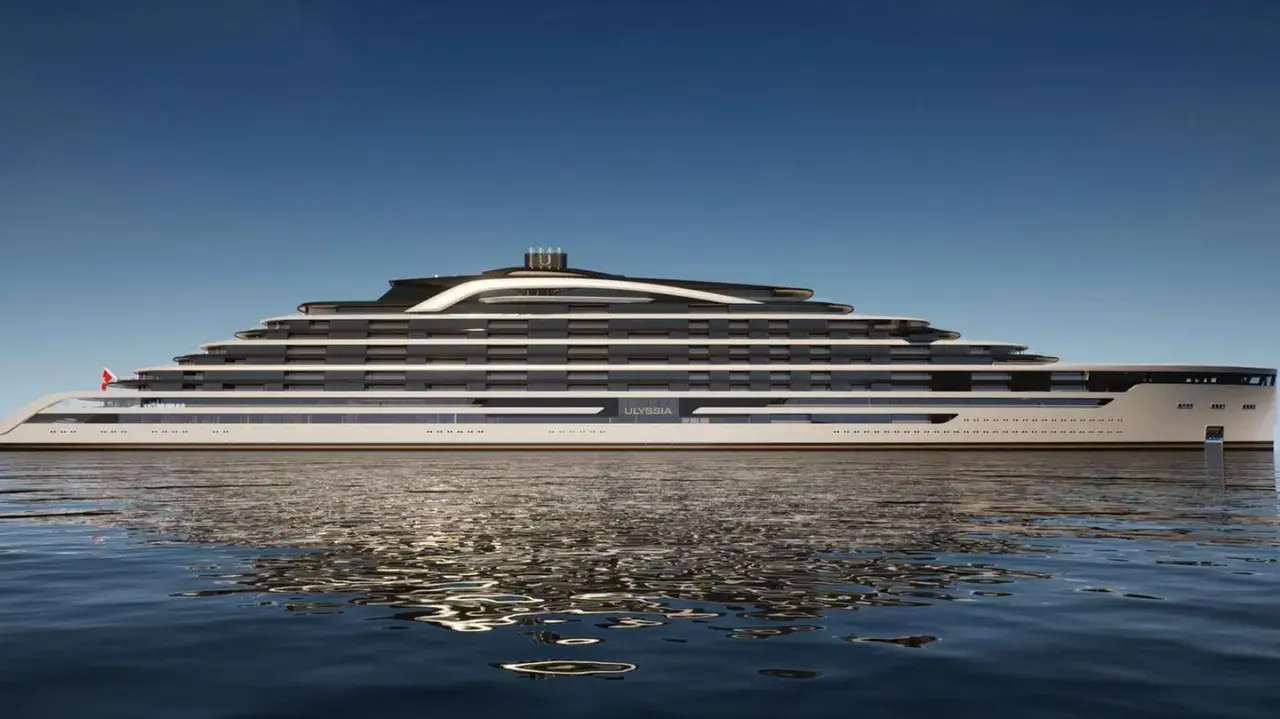 Eine futuristische mega Yacht namens ULYSSIA gleitet auf ruhigem Wasser.