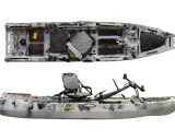 Ein Orca Boot, bereit für Abenteuer. Dieses Kajak mit Pedalantrieb und bequemer Sitzgelegenheit ist ideal für Angler und Entdecker.
